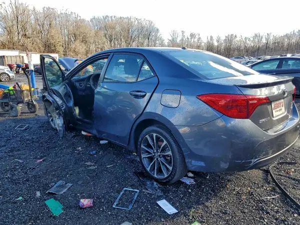 2T1BURHE8JC982322 2018 TOYOTA COROLLA - Image 2