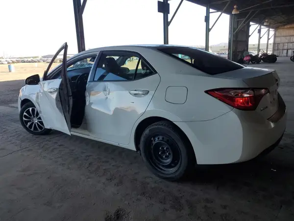 2T1BURHE8JC986869 2018 TOYOTA COROLLA - Image 2