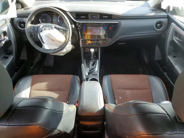 2T1BURHE8JC990484 2018 TOYOTA COROLLA - Image 8