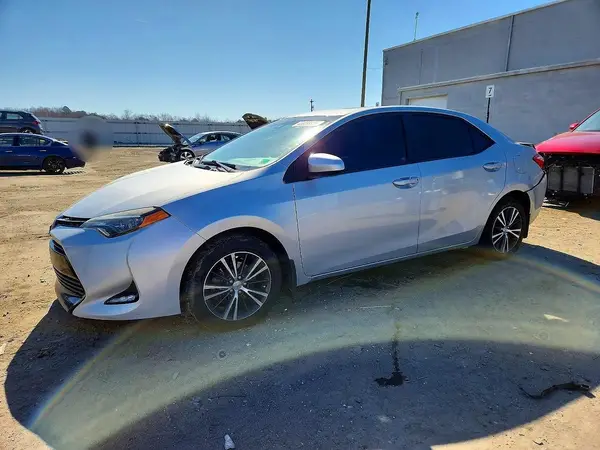 2T1BURHE8JC990548 2018 TOYOTA COROLLA