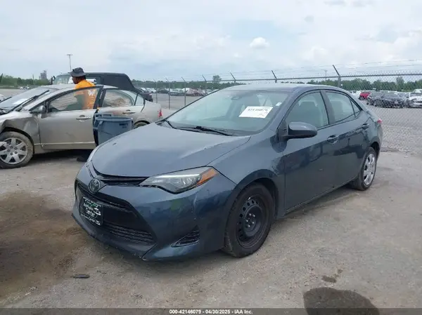 2T1BURHE8JC992526 2018 TOYOTA COROLLA - Image 2