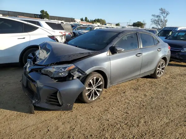 2T1BURHE8JC995135 2018 TOYOTA COROLLA - Image 1