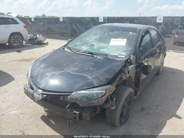 2T1BURHE8KC144132 2019 TOYOTA COROLLA - Image 2