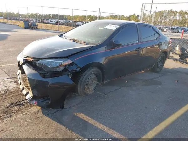 2T1BURHE8KC153364 2019 TOYOTA COROLLA - Image 2