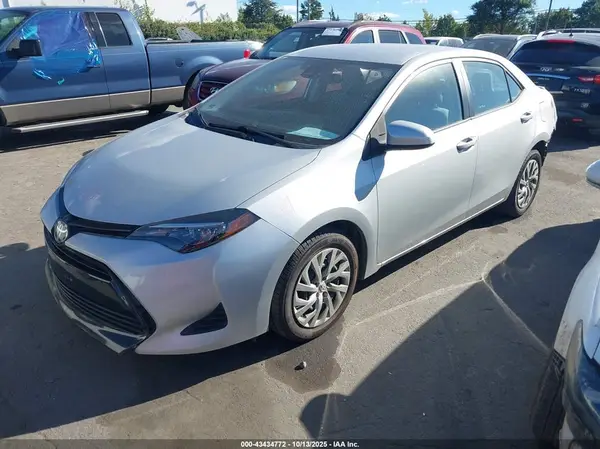 2T1BURHE8KC175672 2019 TOYOTA COROLLA - Image 2