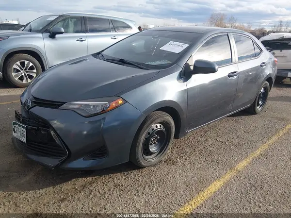 2T1BURHE8KC180743 2019 TOYOTA COROLLA - Image 2