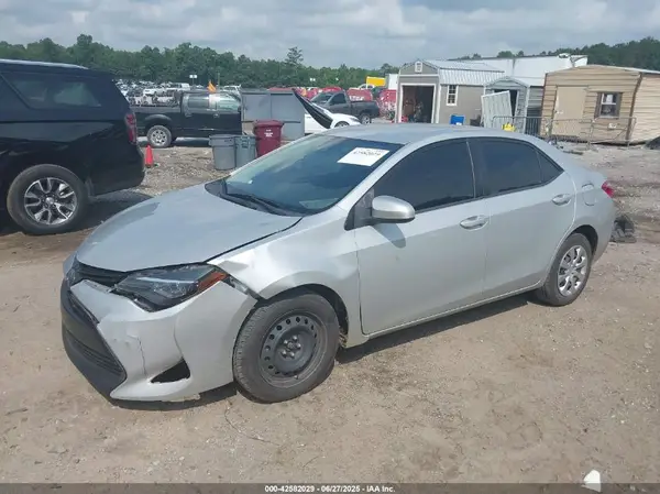 2T1BURHE8KC200845 2019 TOYOTA COROLLA - Image 2