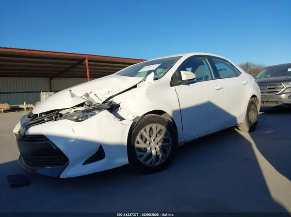 2T1BURHE8KC209061 2019 TOYOTA COROLLA - Image 2