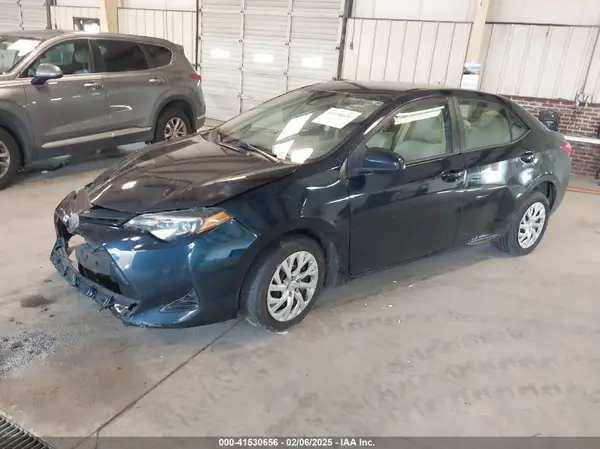 2T1BURHE8KC219086 2019 TOYOTA COROLLA - Image 2