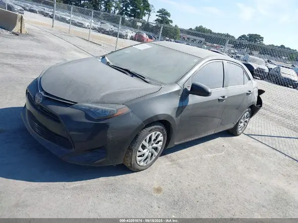 2T1BURHE8KC221047 2019 TOYOTA COROLLA - Image 2