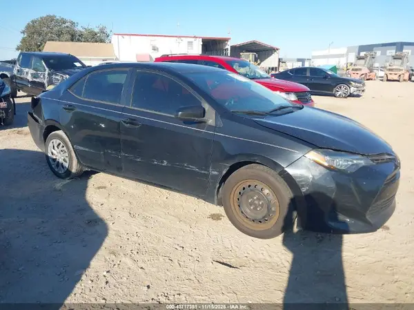 2T1BURHE8KC222179 2019 TOYOTA COROLLA - Image 1