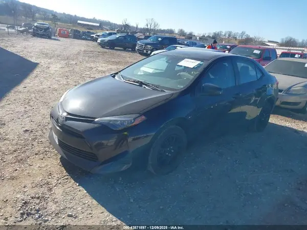 2T1BURHE8KC223221 2019 TOYOTA COROLLA - Image 2