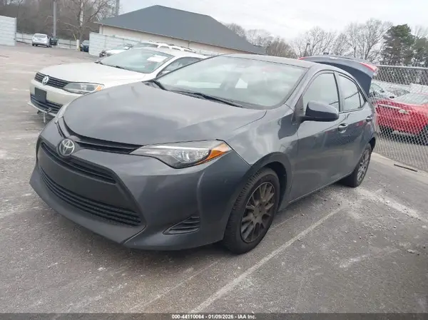2T1BURHE8KC225096 2019 TOYOTA COROLLA - Image 2