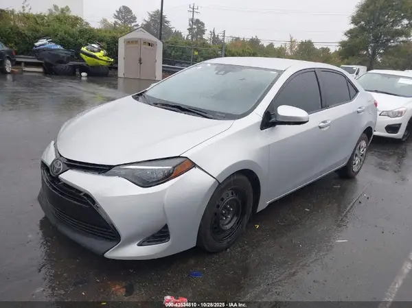 2T1BURHE8KC228015 2019 TOYOTA COROLLA - Image 2