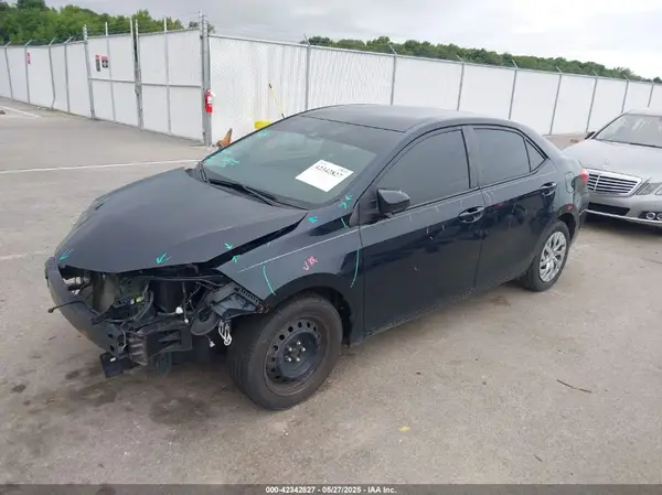2T1BURHE8KC232047 2019 TOYOTA COROLLA - Image 2