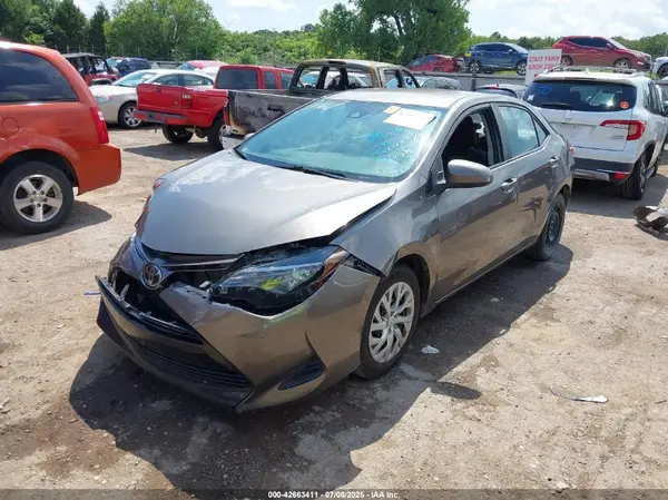 2T1BURHE8KC233313 2019 TOYOTA COROLLA - Image 2