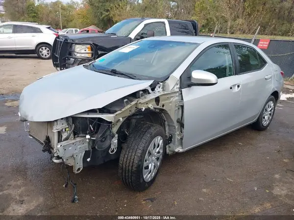 2T1BURHE8KC240259 2019 TOYOTA COROLLA - Image 2