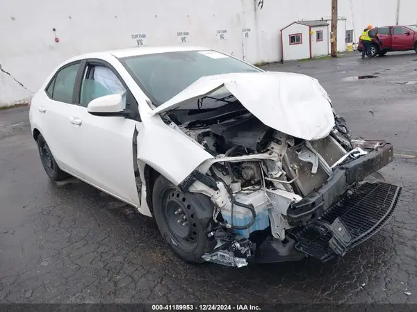 2T1BURHE8KC240553 2019 TOYOTA COROLLA - Image 1