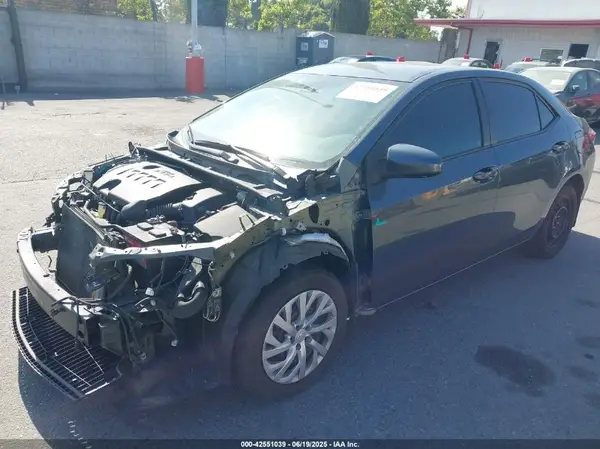 2T1BURHE9HC747163 2017 TOYOTA COROLLA - Image 2