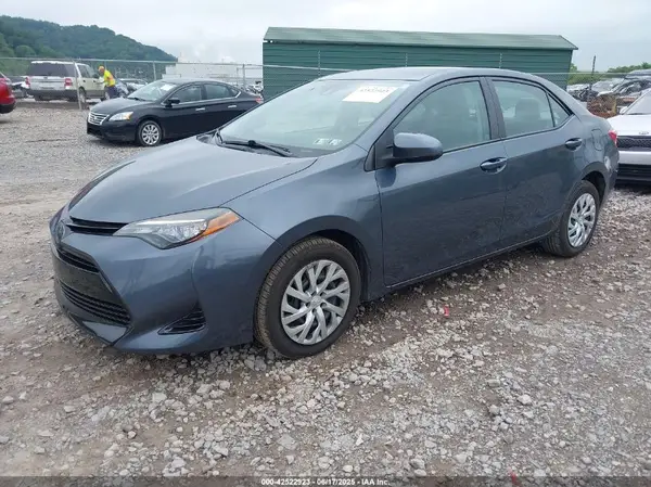 2T1BURHE9HC747860 2017 TOYOTA COROLLA - Image 2