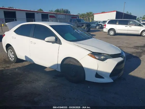 2T1BURHE9HC752847 2017 TOYOTA COROLLA - Image 1