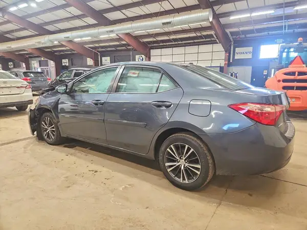 2T1BURHE9HC754551 2017 TOYOTA COROLLA - Image 2