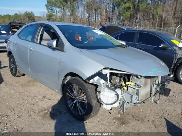 2T1BURHE9HC764223 2017 TOYOTA COROLLA - Image 1