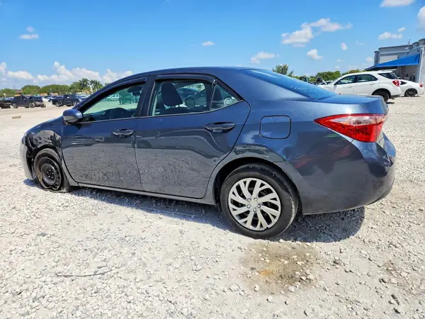 2T1BURHE9HC767056 2017 TOYOTA COROLLA - Image 2