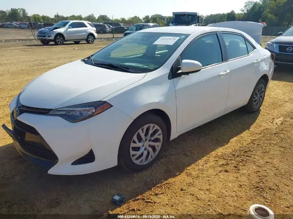 2T1BURHE9HC768501 2017 TOYOTA COROLLA - Image 2