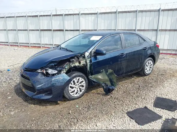 2T1BURHE9HC770569 2017 TOYOTA COROLLA - Image 2