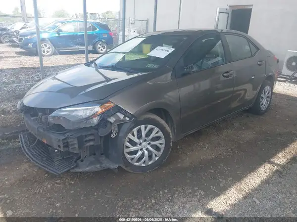 2T1BURHE9HC775450 2017 TOYOTA COROLLA - Image 2