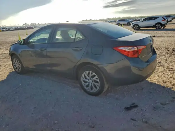 2T1BURHE9HC796461 2017 TOYOTA COROLLA - Image 2