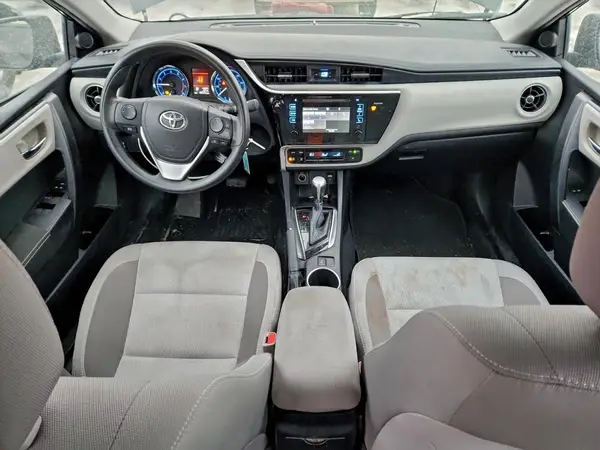 2T1BURHE9HC801240 2017 TOYOTA COROLLA - Image 8
