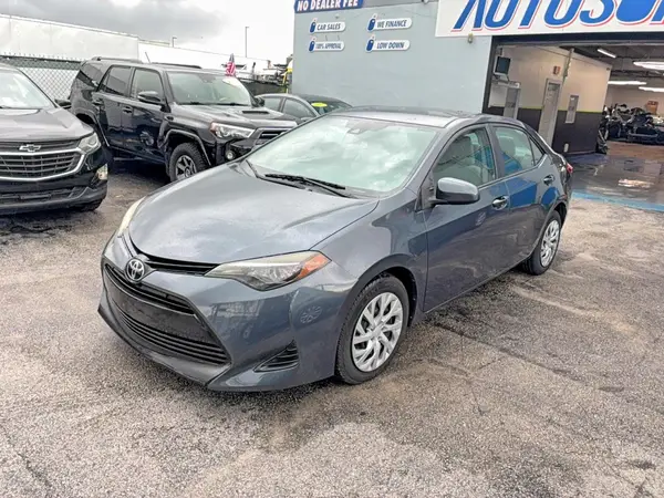 2T1BURHE9HC801464 2017 TOYOTA COROLLA - Image 2