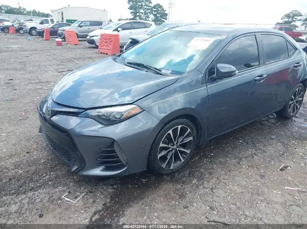 2T1BURHE9HC805305 2017 TOYOTA COROLLA - Image 2