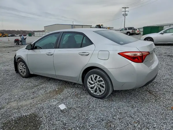 2T1BURHE9HC813680 2017 TOYOTA COROLLA - Image 2