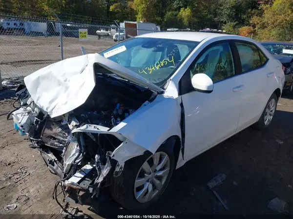 2T1BURHE9HC814277 2017 TOYOTA COROLLA - Image 2