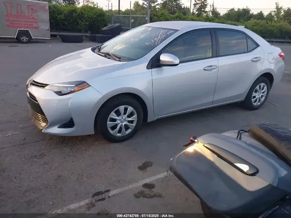 2T1BURHE9HC821424 2017 TOYOTA COROLLA - Image 2