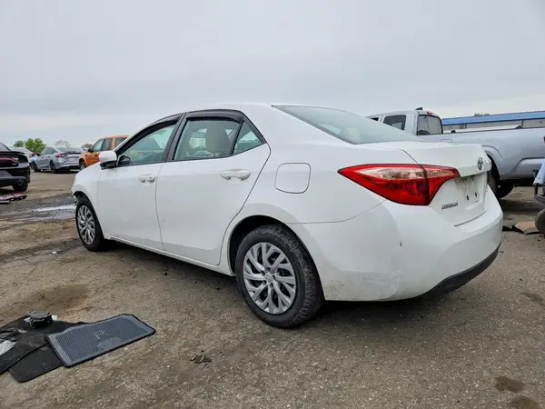 2T1BURHE9HC832018 2017 TOYOTA COROLLA - Image 2