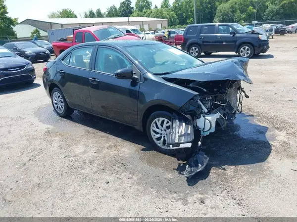 2T1BURHE9HC833864 2017 TOYOTA COROLLA - Image 1
