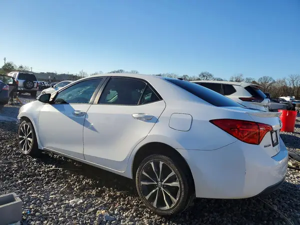 2T1BURHE9HC833895 2017 TOYOTA COROLLA - Image 2