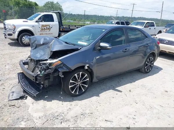 2T1BURHE9HC841365 2017 TOYOTA COROLLA - Image 2