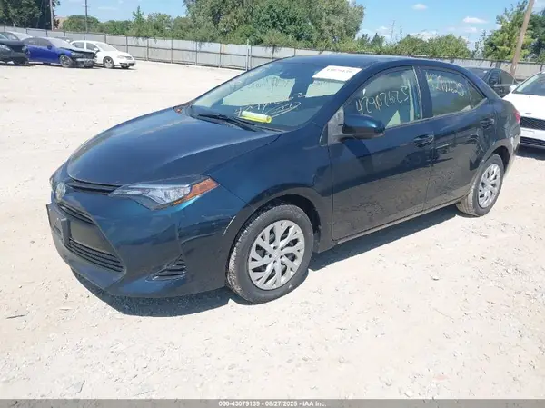 2T1BURHE9HC842600 2017 TOYOTA COROLLA - Image 2