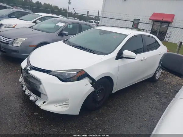 2T1BURHE9HC844556 2017 TOYOTA COROLLA - Image 2