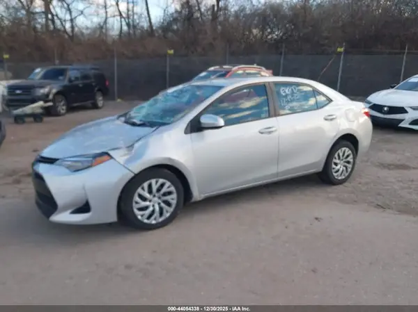 2T1BURHE9HC846047 2017 TOYOTA COROLLA - Image 2