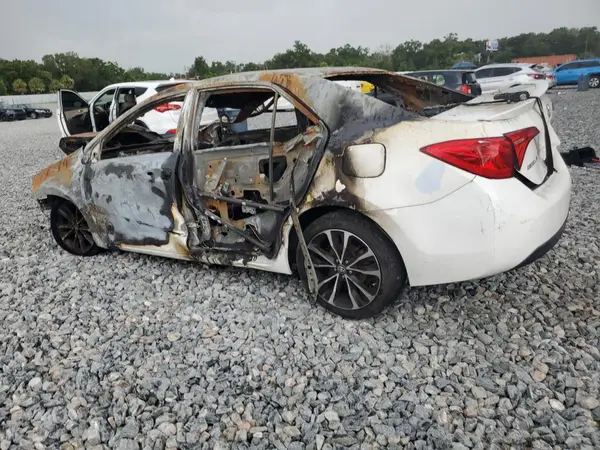 2T1BURHE9HC848588 2017 TOYOTA COROLLA - Image 2