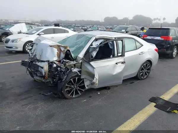 2T1BURHE9HC849210 2017 TOYOTA COROLLA - Image 2