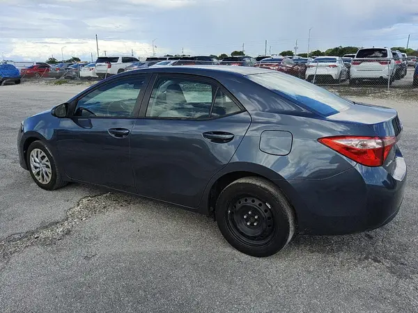 2T1BURHE9HC868923 2017 TOYOTA COROLLA - Image 2