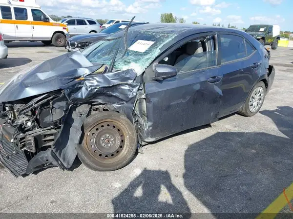 2T1BURHE9HC870378 2017 TOYOTA COROLLA - Image 2