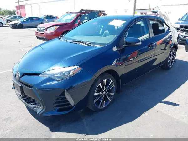 2T1BURHE9HC884619 2017 TOYOTA COROLLA - Image 2